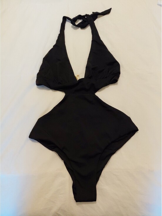 Beach Bunny Other - Beach Bunny 1 Piece Bathing Suit Black Siz M Excellent Condition #254